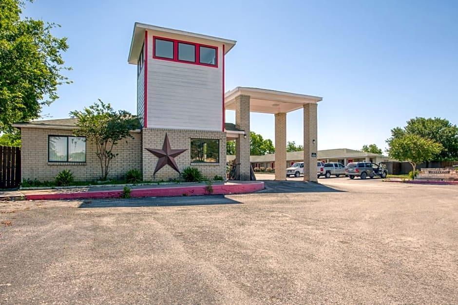 Oyo Hotel San Antonio Near At&T Center Экстерьер фото