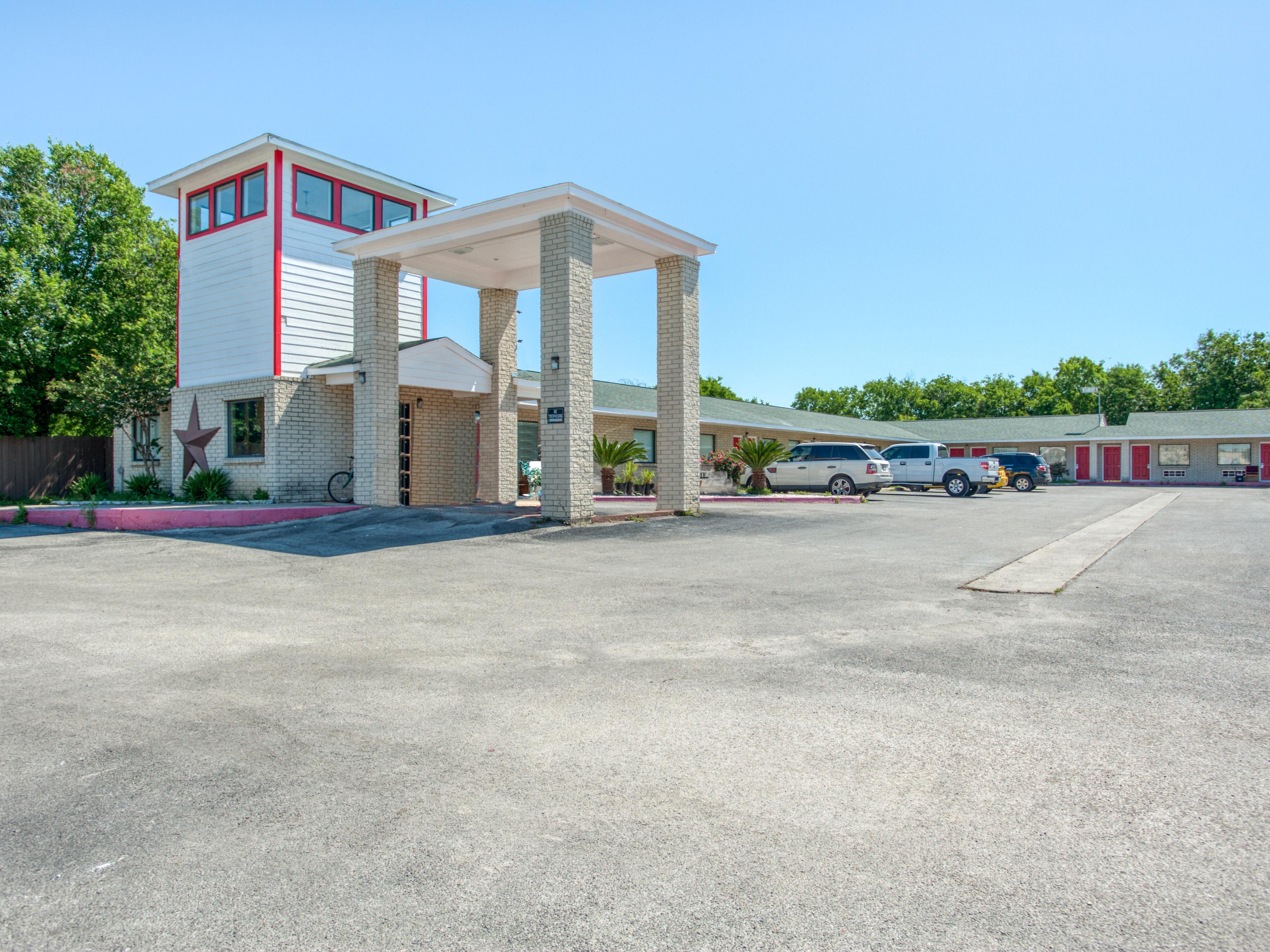 Oyo Hotel San Antonio Near At&T Center Экстерьер фото
