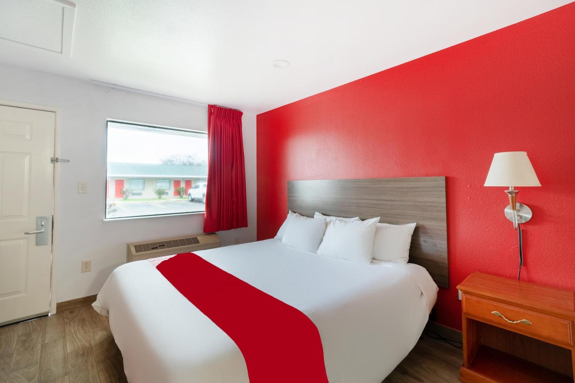 Oyo Hotel San Antonio Near At&T Center Экстерьер фото