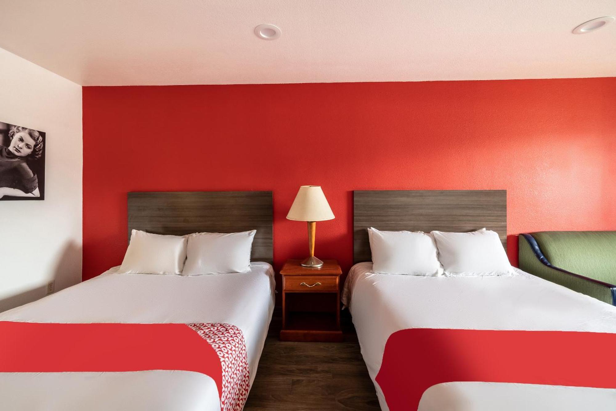 Oyo Hotel San Antonio Near At&T Center Экстерьер фото
